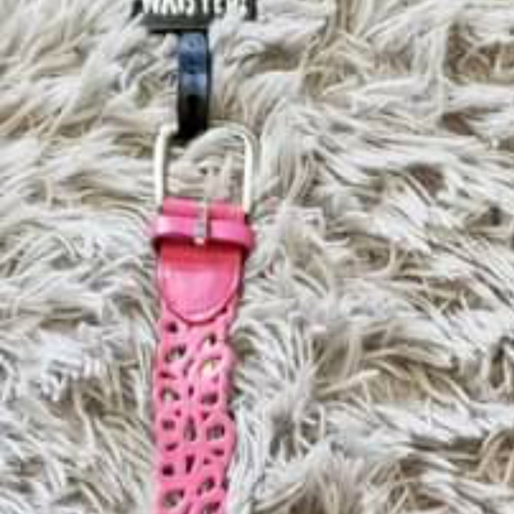 Girls Pink Belt sz M/L- Brand New